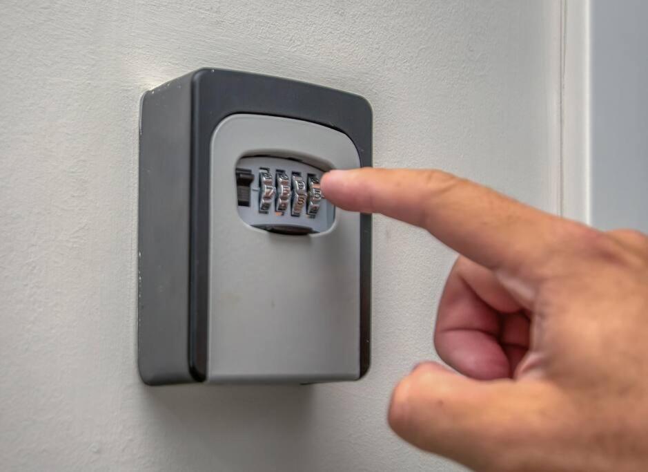 A Estrenar! Apartamento Con Pileta Zona Aeropuerto Wifi 200Mg Asunción Eksteriør bilde