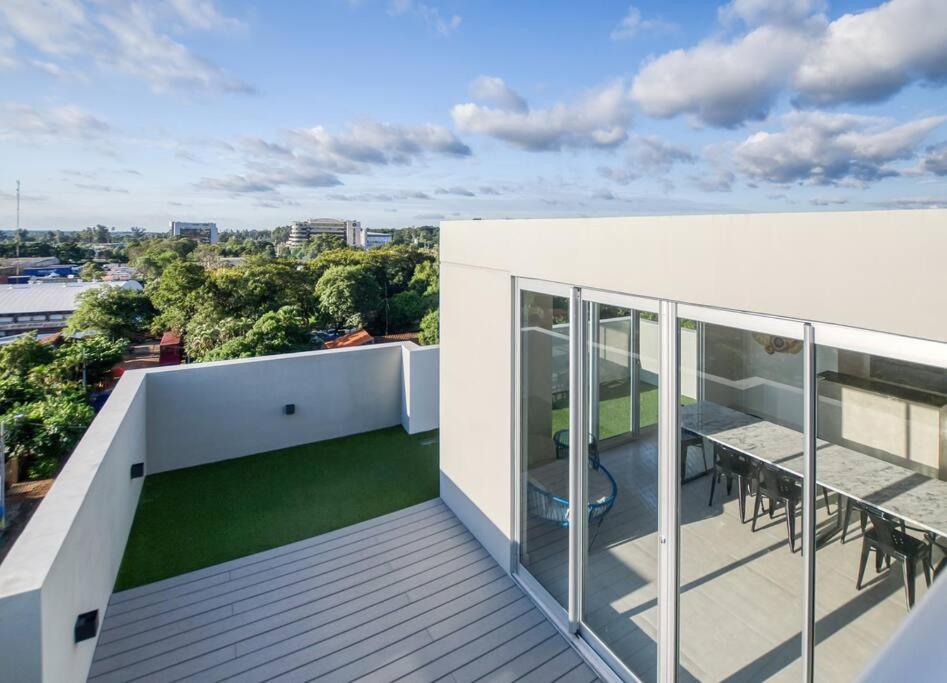 A Estrenar! Apartamento Con Pileta Zona Aeropuerto Wifi 200Mg Asunción Eksteriør bilde